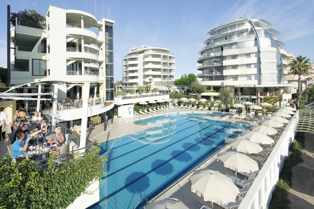 Hotel Le Palme - Premier Resort ミラノ・マリッティマ エクステリア 写真