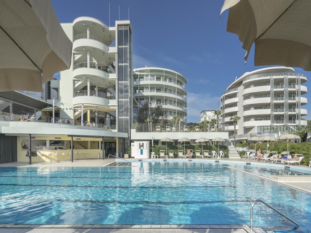 Hotel Le Palme - Premier Resort ミラノ・マリッティマ エクステリア 写真
